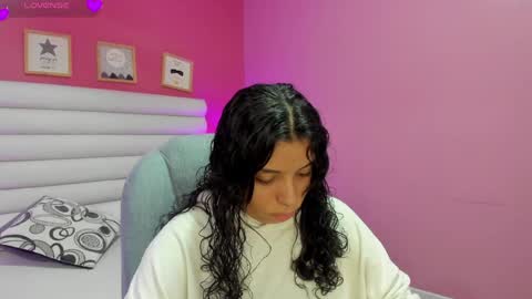 violet_sinclair online show from 06-04-26, 11:27