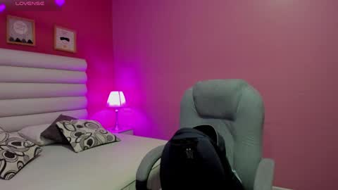 violet_sinclair online show from 06-08-26, 11:10