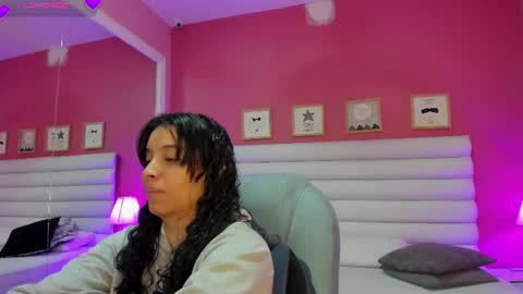 violet_sinclair online show from 06-12-26, 11:20