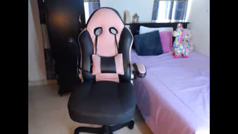 violeta.. online show from 02-21-25, 07:21