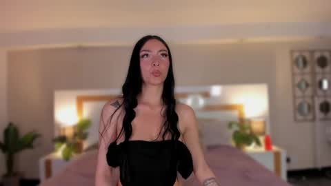 Snapshot of violeta_dh chatting on 05-27-26, 11:29 Violeta online show from 05-27-26, 11:29