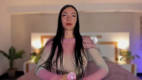 Snapshot of violeta_dh chatting on 05-30-26, 12:02 Violeta online show from 05-30-26, 12:02