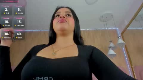 Snapshot of violeta_garcia chatting on 12-18-25, 09:26 Violeta Garcia online show from 12-18-25, 09:26