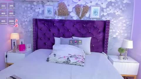 Snapshot of violeta_medina chatting on 04-24-26, 03:09 violeta_medina online show from 04-24-26, 03:09