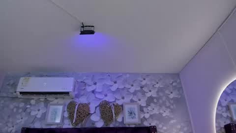 Snapshot of violeta_medina chatting on 06-03-26, 12:35 violeta_medina online show from 06-03-26, 12:35