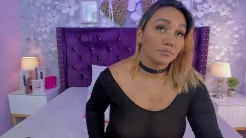 Snapshot of violeta_medina chatting on 06-30-26, 03:07 violeta_medina online show from 06-30-26, 03:07
