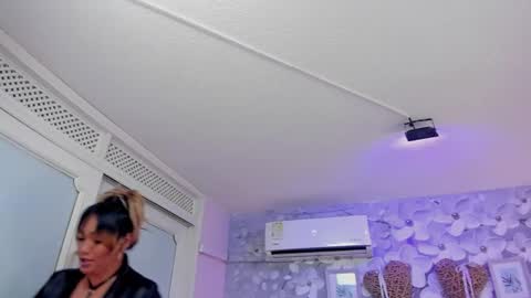 Snapshot of violeta_medina chatting on 07-07-26, 07:23 violeta_medina online show from 07-07-26, 07:23