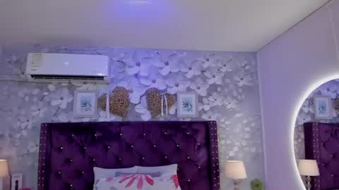 Snapshot of violeta_medina chatting on 07-26-26, 01:58 violeta_medina online show from 07-26-26, 01:58