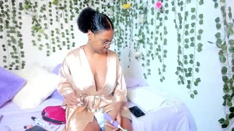 Snapshot of violeta_milleer chatting on 02-04-25, 02:21 Violeta online show from 02-04-25, 02:21