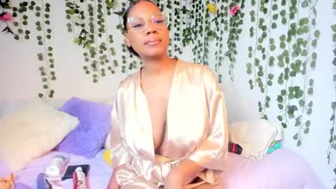 Snapshot of violeta_milleer chatting on 02-18-25, 02:27 Violeta online show from 02-18-25, 02:27
