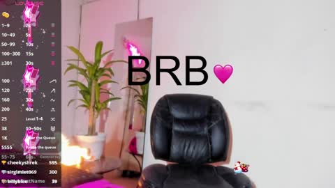 Violeta Princess Please help me with your thumbs up its important   online show from 01-30-25, 10:19