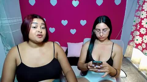 Snapshot of violeta_rouses chatting on 04-29-26, 04:11 violeta_rouses online show from 04-29-26, 04:11
