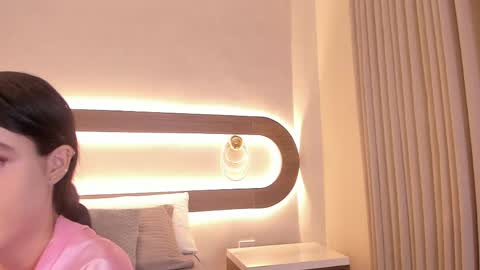 Violeta Sum online show from 04-25-26, 12:52