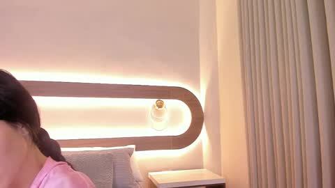 Snapshot of violeta_sum chatting on 04-27-26, 12:03 Violeta Sum online show from 04-27-26, 12:03