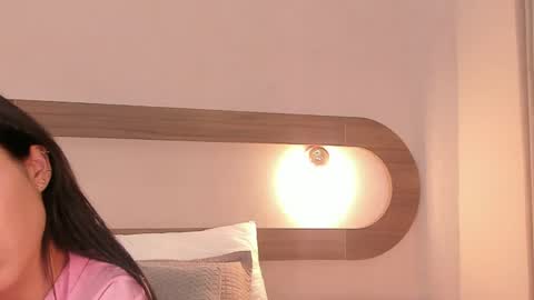 Snapshot of violeta_sum chatting on 05-05-26, 12:35 Violeta Sum online show from 05-05-26, 12:35