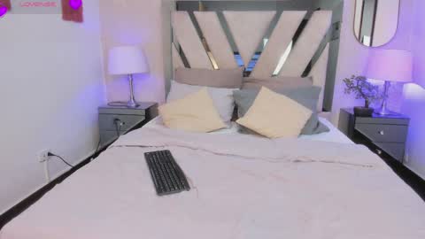violetaa_moore online show from 06-06-26, 11:26