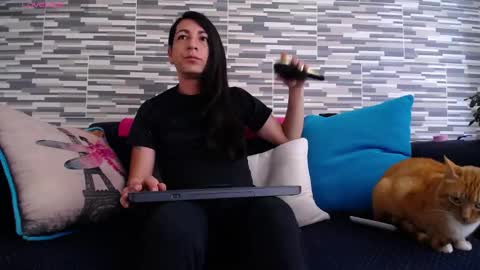 Snapshot of violetagomez_co chatting on 05-22-26, 01:06 Violeta Gmez online show from 05-22-26, 01:06