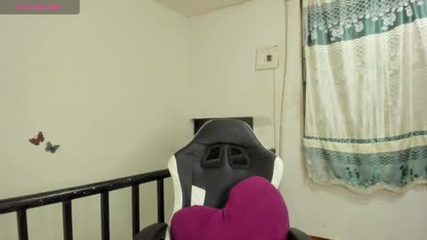 Jimena online show from 02-23-25, 01:24