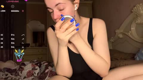 Eva online show from 04-19-26, 06:21