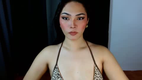 Snapshot of violetasha chatting on 01-31-25, 08:32 violet online show from 01-31-25, 08:32