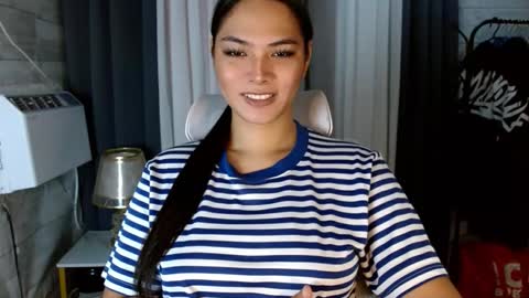 Snapshot of violetasha chatting on 10-10-25, 12:42 violet online show from 10-10-25, 12:42