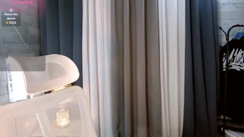 Snapshot of violetasha chatting on 01-08-26, 02:25 violet online show from 01-08-26, 02:25