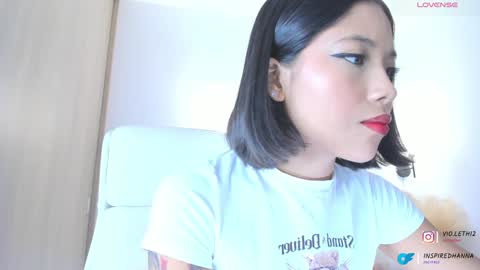 violeth___ online show from 12-20-24, 11:10