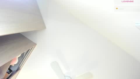 violeth___ online show from 12-21-24, 11:11