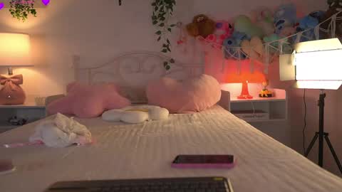 Snapshot of violeth___ chatting on 05-05-26, 10:12 violeth___ online show from 05-05-26, 10:12
