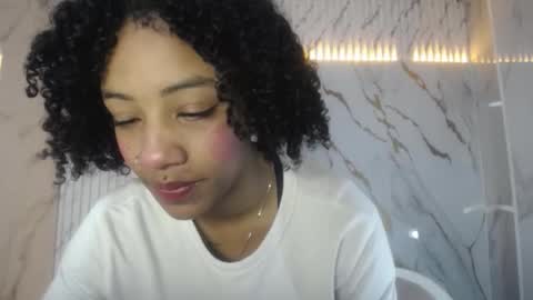 violeth_b online show from 10-07-25, 01:08