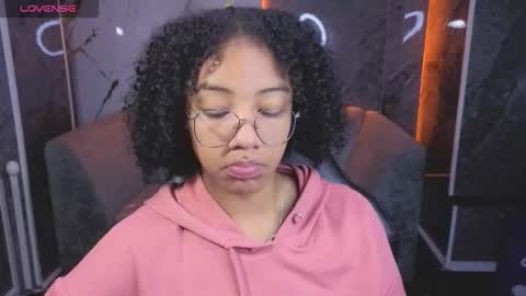 violeth_b online show from 11-24-25, 12:49