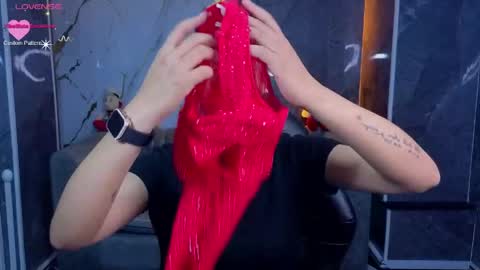 violeth_b online show from 06-05-26, 01:39