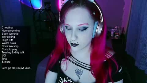 Violet October online show from 09-26-25, 08:40