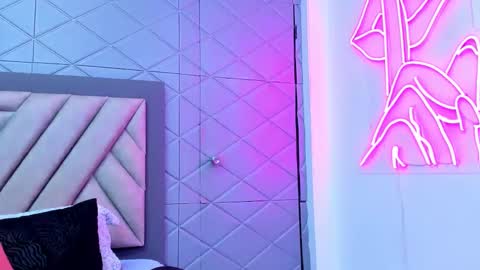 Violet Rousse online show from 01-29-25, 03:37