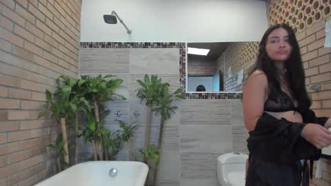 Violet Rousse online show from 11-13-25, 05:23