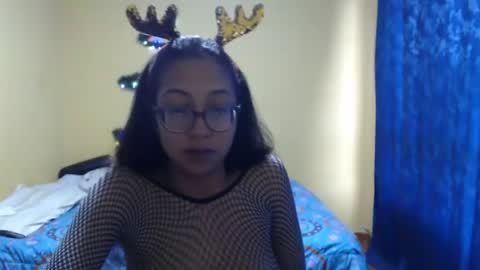 Snapshot of violetsexhot999 chatting on 12-10-24, 12:27 Violet777 online show from 12-10-24, 12:27