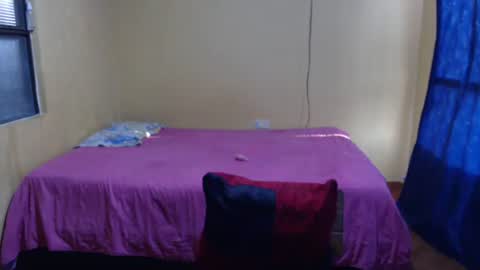 Snapshot of violetsexhot999 chatting on 01-19-25, 10:17 Violet777 online show from 01-19-25, 10:17