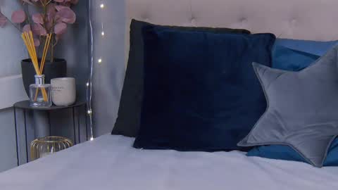 Snapshot of violetswone chatting on 03-02-25, 02:32 VioletSwone online show from 03-02-25, 02:32