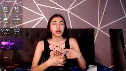 Snapshot of violett1126 chatting on 05-09-26, 04:17 1126 online show from 05-09-26, 04:17