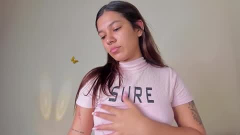 Snapshot of violett_24_ chatting on 10-22-25, 11:26 violett_24_ online show from 10-22-25, 11:26