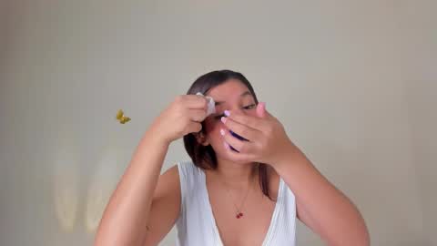 Snapshot of violett_24_ chatting on 10-23-25, 11:46 violett_24_ online show from 10-23-25, 11:46