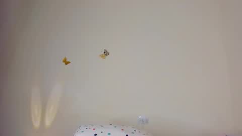 Snapshot of violett_24_ chatting on 10-26-25, 11:42 violett_24_ online show from 10-26-25, 11:42