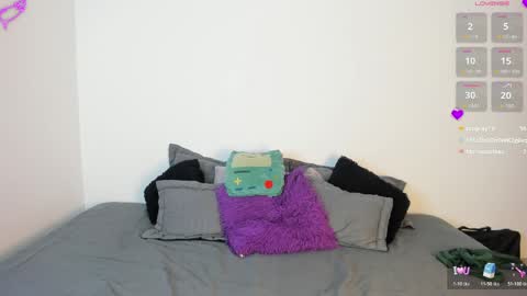 ViolettGolden online show from 04-30-26, 08:57