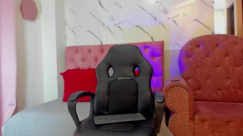 violett  rousee online show from 12-05-25, 03:30