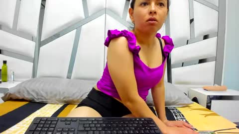Snapshot of violett_bliss chatting on 07-19-26, 03:21 violett_bliss online show from 07-19-26, 03:21