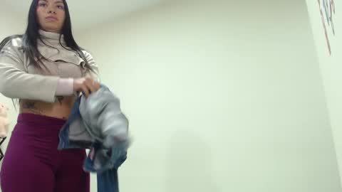 Snapshot of violett_flowers chatting on 02-04-25, 10:24 violeta  online show from 02-04-25, 10:24