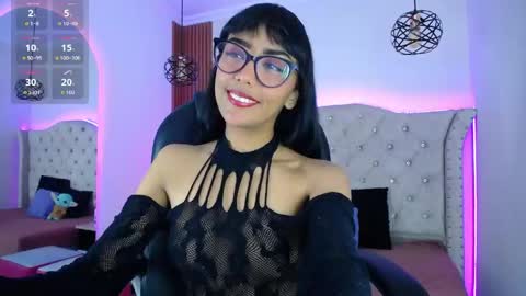 Snapshot of violett_garden chatting on 05-24-26, 11:04 Violet online show from 05-24-26, 11:04