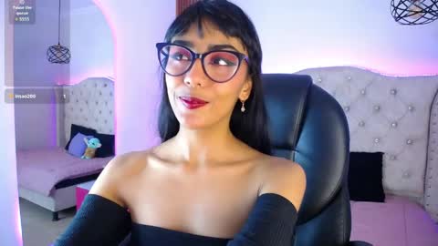 Snapshot of violett_garden chatting on 05-26-26, 11:06 Violet online show from 05-26-26, 11:06