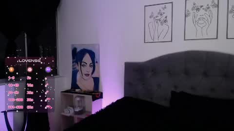 violett  Independent model online show from 05-05-26, 02:30