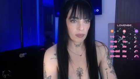 violett  Independent model online show from 07-06-26, 10:56